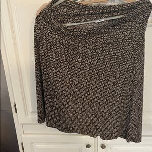 Black and White Patterned Skirt- Motherhood